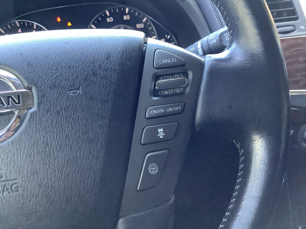 2020 Nissan Armada SL photo 11
