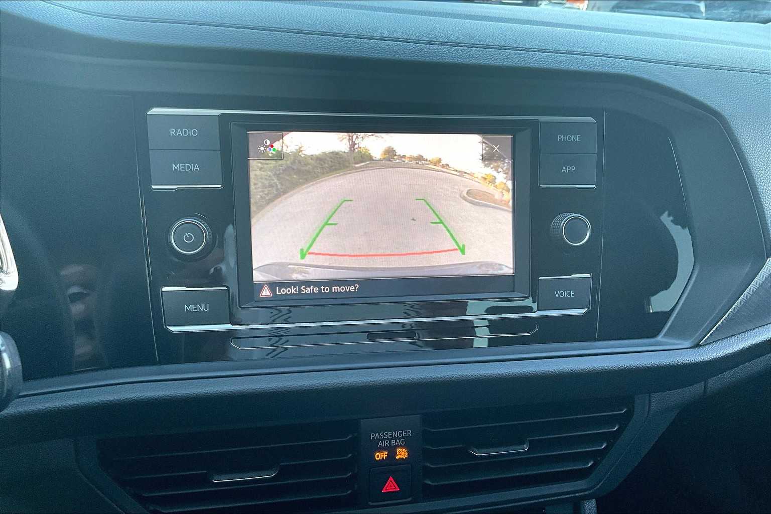 2021 Volkswagen Jetta SE R-Line photo 18