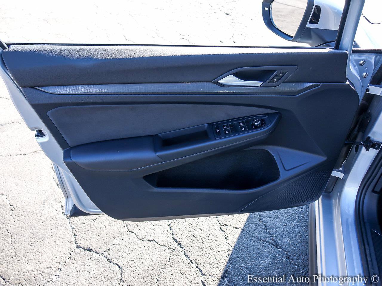 2023 VOLKSWAGEN GOLF GTI - Image 15