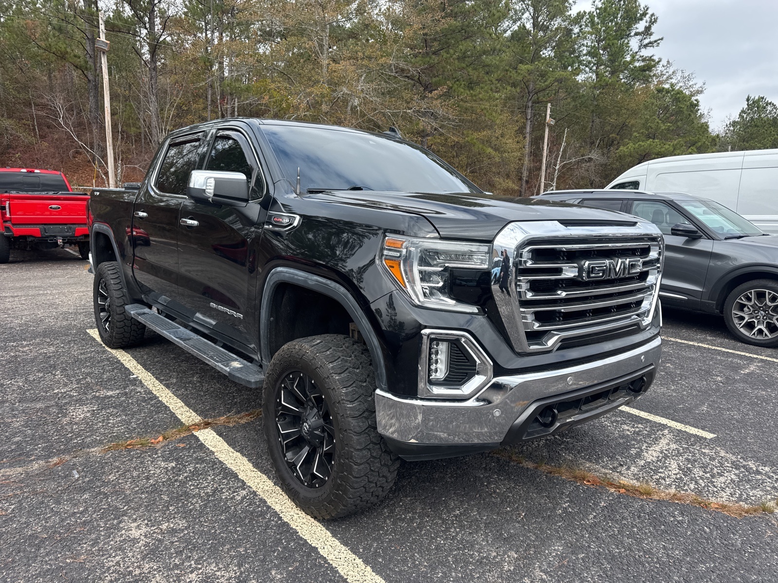 2019 GMC Sierra 1500 SLT's photo