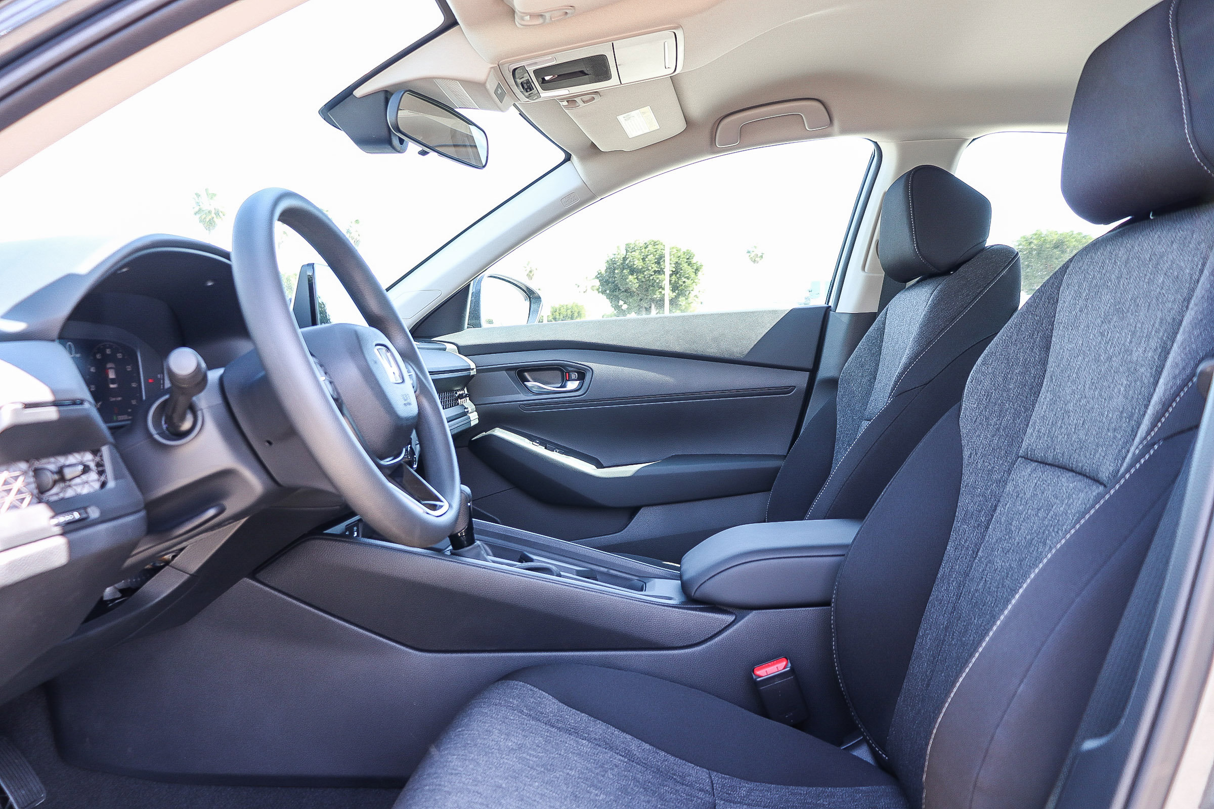 2025 Honda Accord LX photo 13