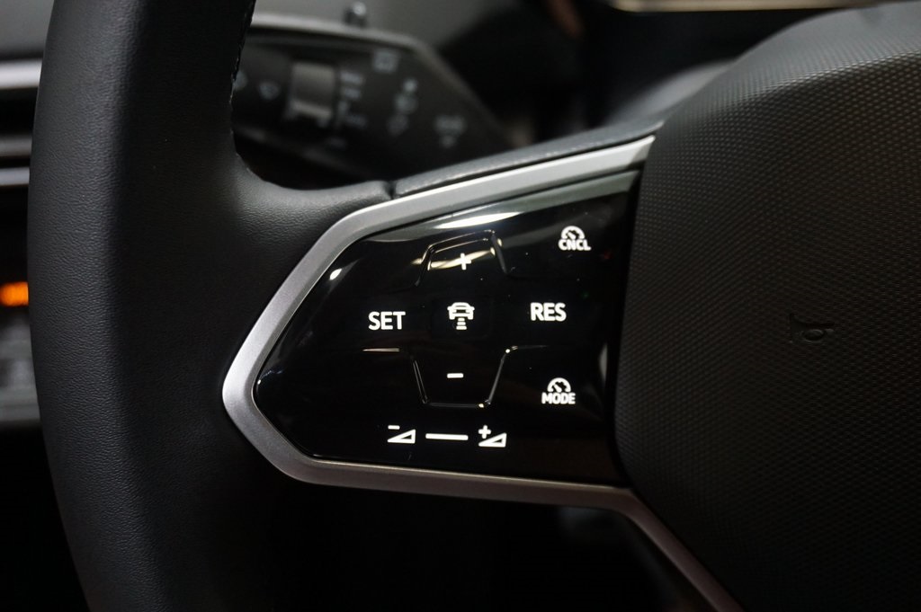 2025 Volkswagen ID.4 Pro S photo 21