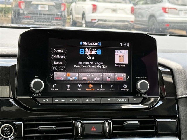 2023 Nissan Pathfinder SV photo 3