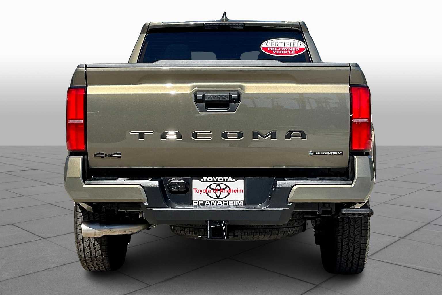 2025 Toyota Tacoma TRD photo 4
