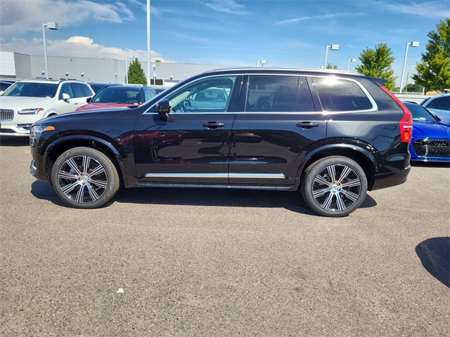 2025 Volvo XC90 AWD photo 2
