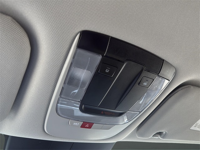 2024 Kia Sorento S photo 16