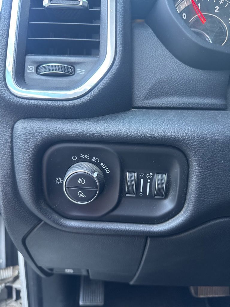 2020 Ram 2500 Laramie photo 21