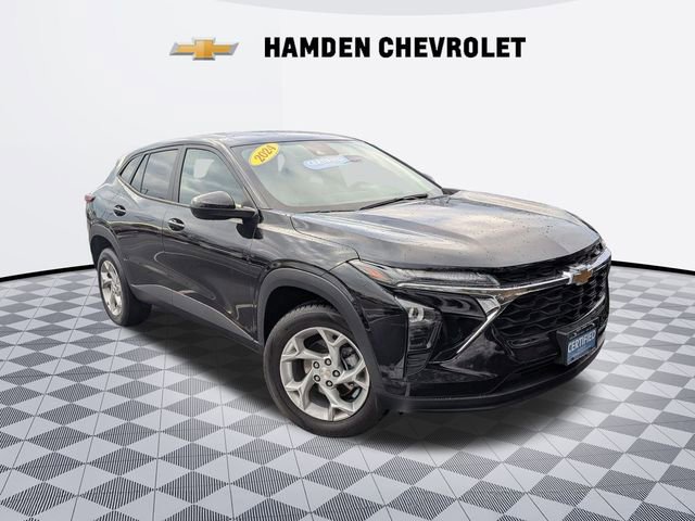 2024 Chevrolet Trax LS's photo