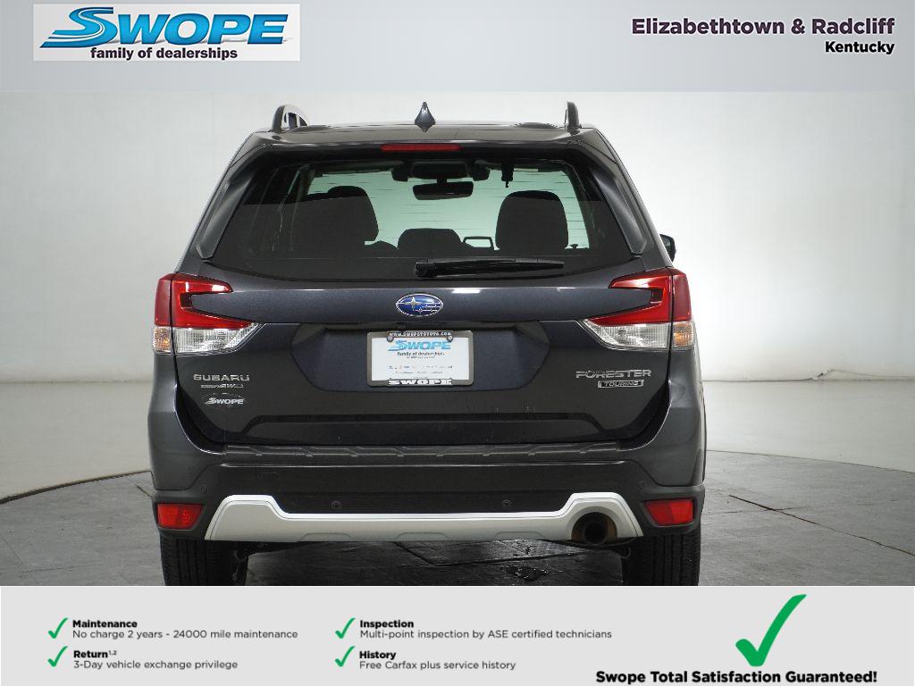 2019 Subaru Forester Touring photo 4