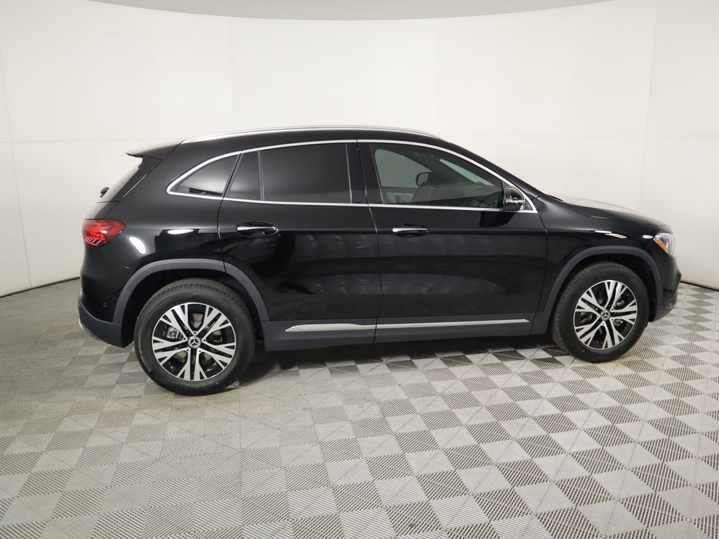 2025 Mercedes Benz GLA 250 photo 4