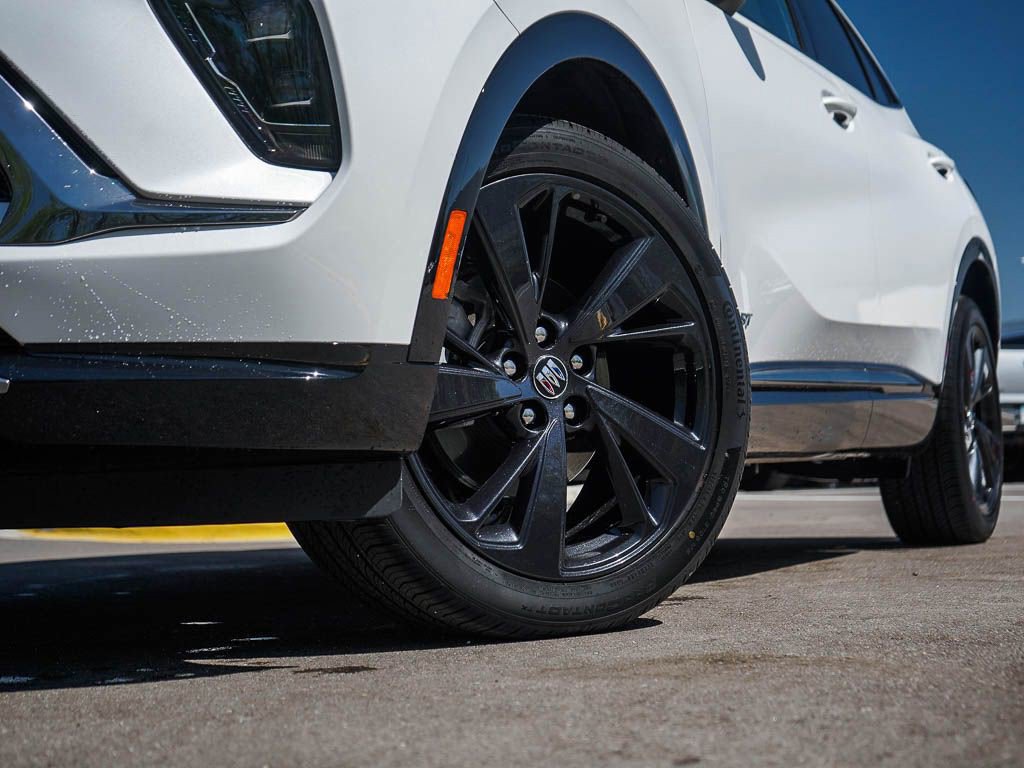 2025 Buick Envision Sport Touring photo 2