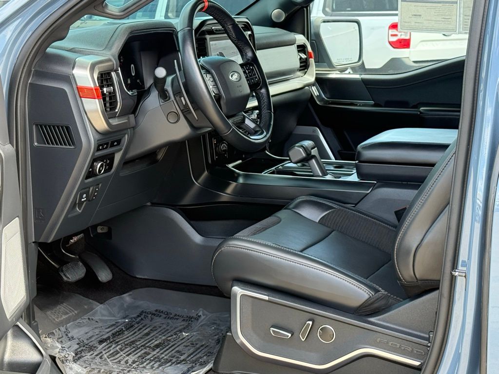 2023 Ford F-150 Raptor photo 6