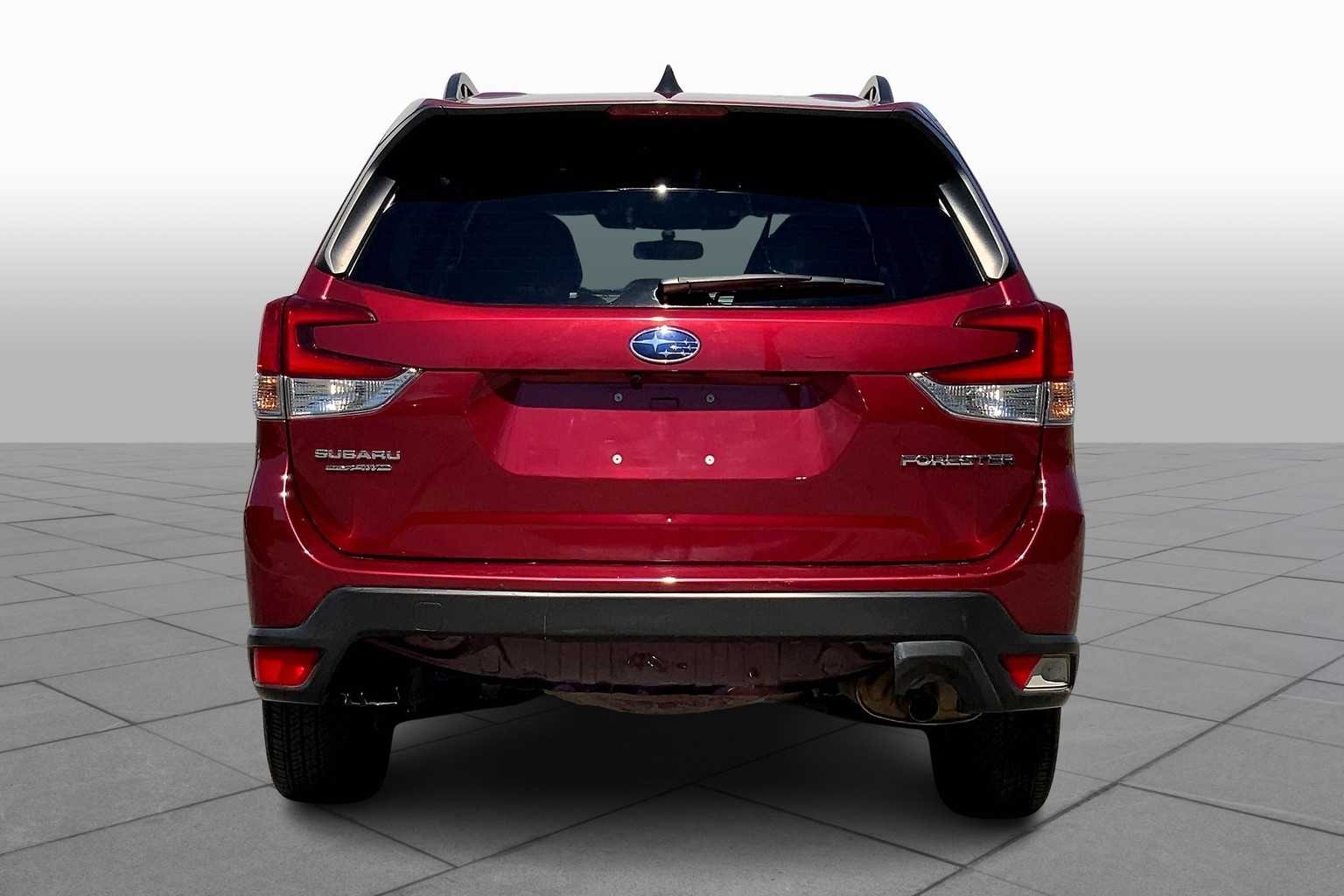 2024 Subaru Forester Premium photo 4