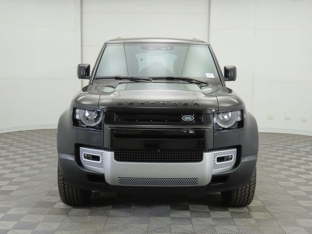2025 Land Rover Defender 110 S photo 2