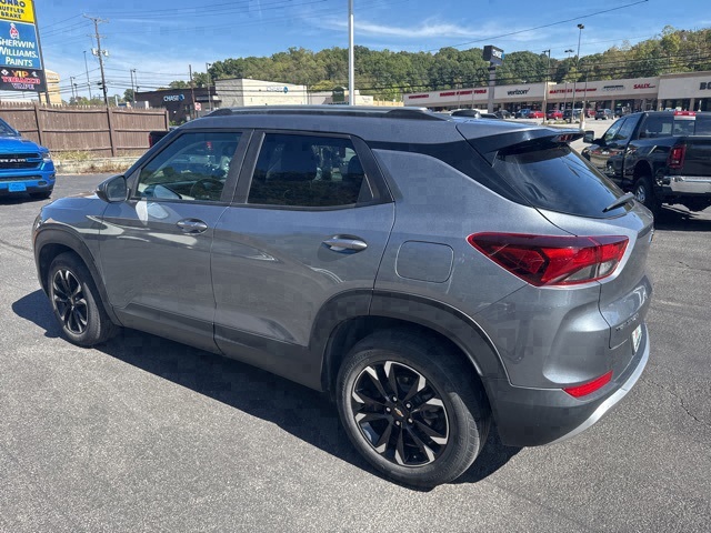 2022 Chevrolet Trailblazer LT photo 2