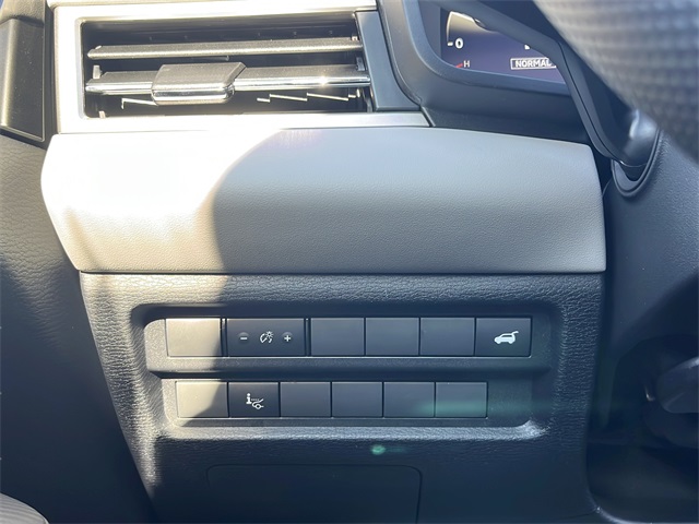 2025 Mitsubishi Outlander SEL photo 24
