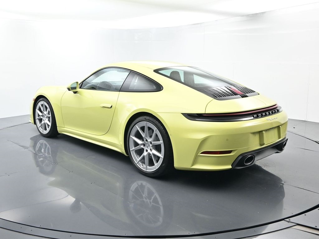 2025 Porsche 911 photo 2