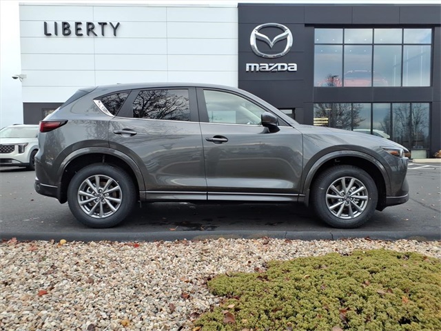 2025 Mazda CX-5 2.5 S Preferred photo 2