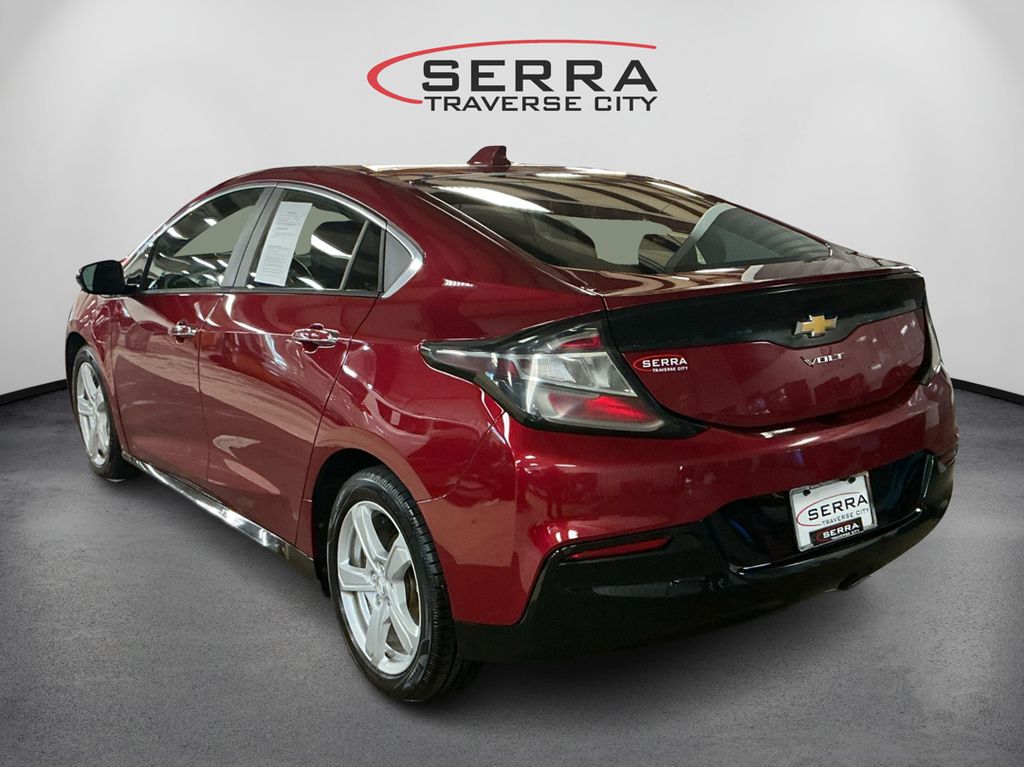 2018 Chevrolet Volt LT photo 7