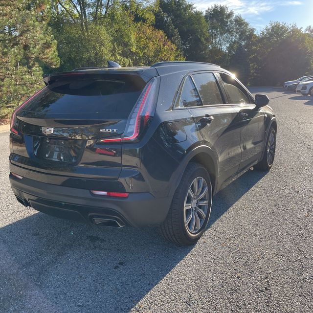 2019 Cadillac XT4 Sport photo 2