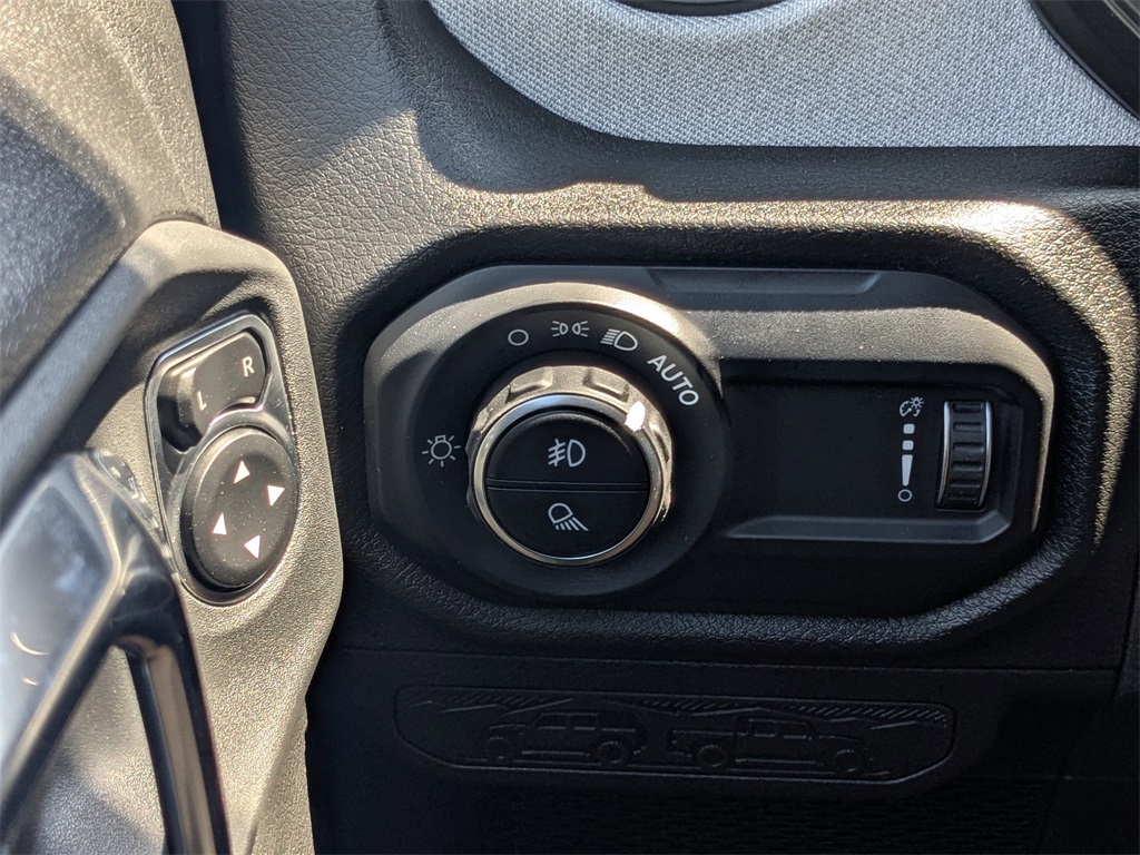 2025 Jeep Gladiator Sport S photo 23