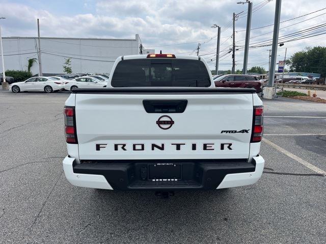 2024 Nissan Frontier PRO-4X photo 4