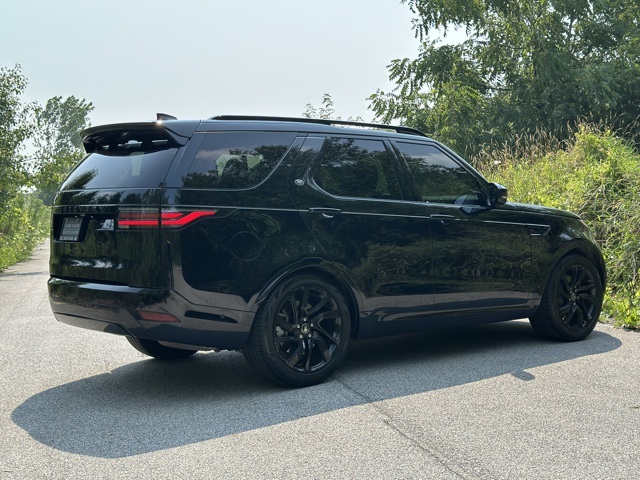 2024 Land Rover Discovery SE photo 6