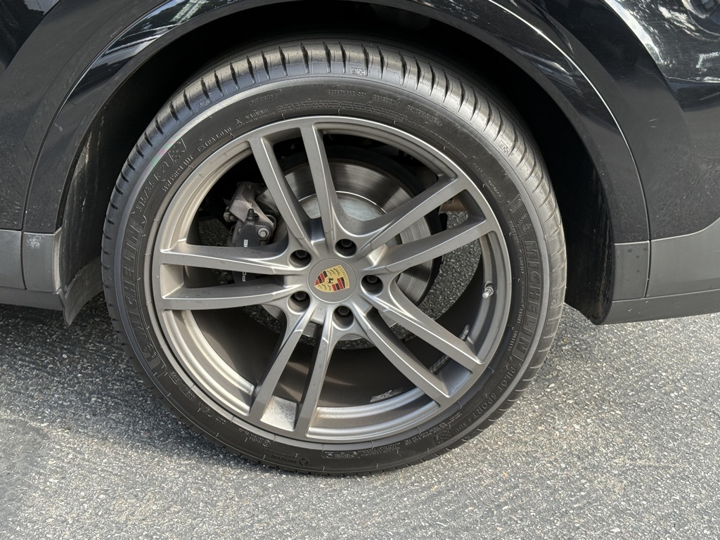 2019 Porsche Cayenne Base photo 7