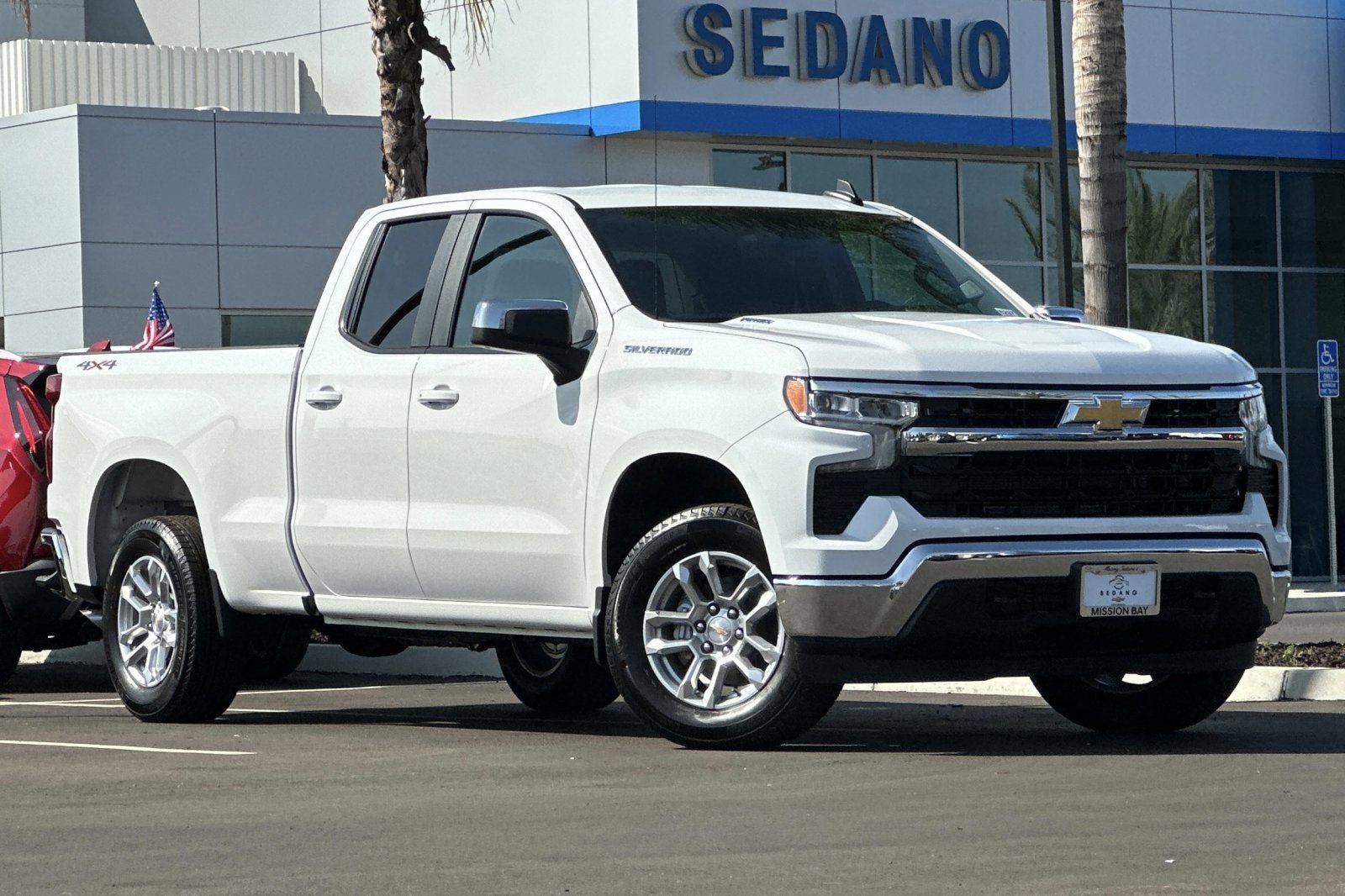 2026 Chevrolet Silverado 1500 LT photo 2