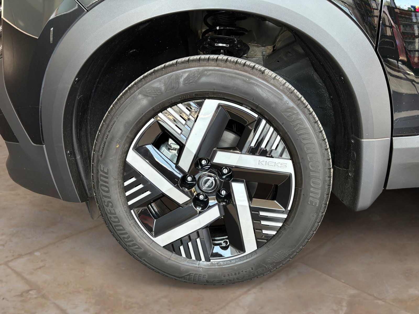 2026 Nissan Kicks SV photo 21