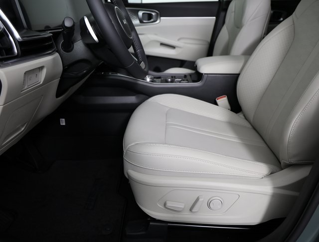 2025 Kia Sorento Hybrid EX photo 10
