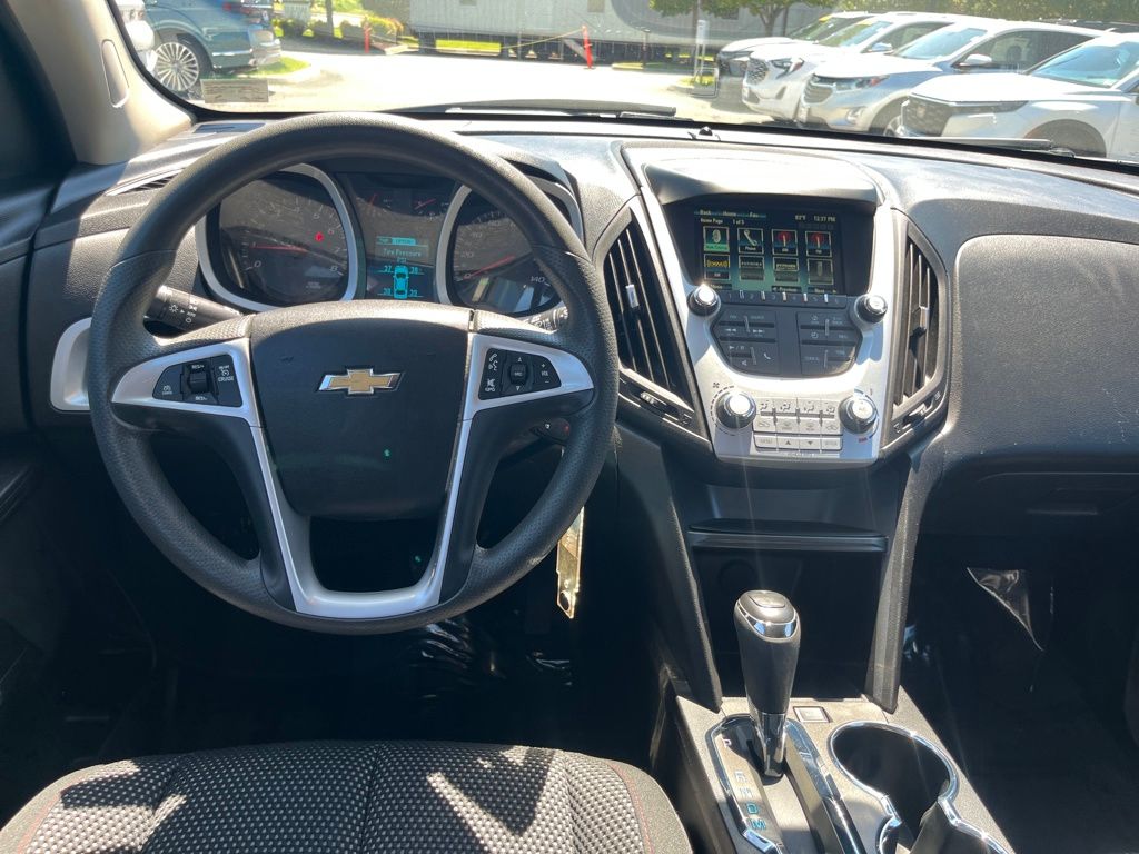 2016 Chevrolet Equinox LT photo 24