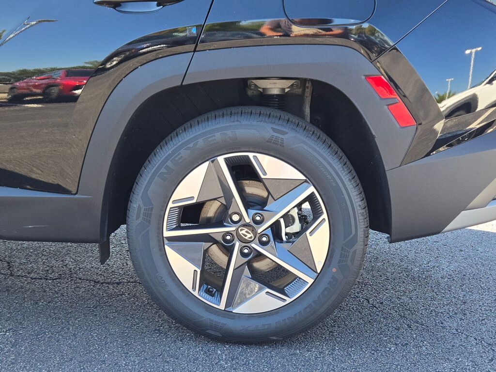2025 Hyundai Tucson SEL photo 12