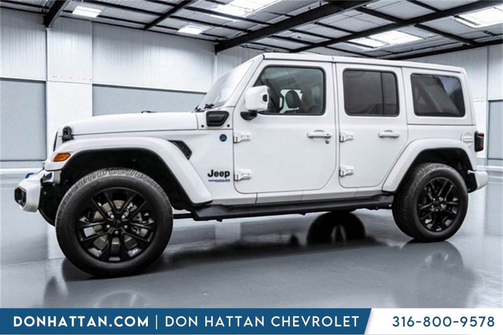 2021 Jeep Wrangler Unlimited Sahara High Altitude photo 2