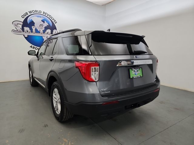 2022 Ford Explorer XLT photo 4