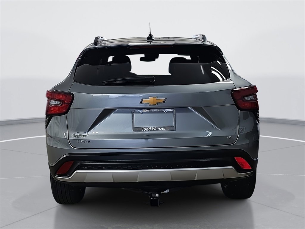2024 Chevrolet Trax LT photo 4