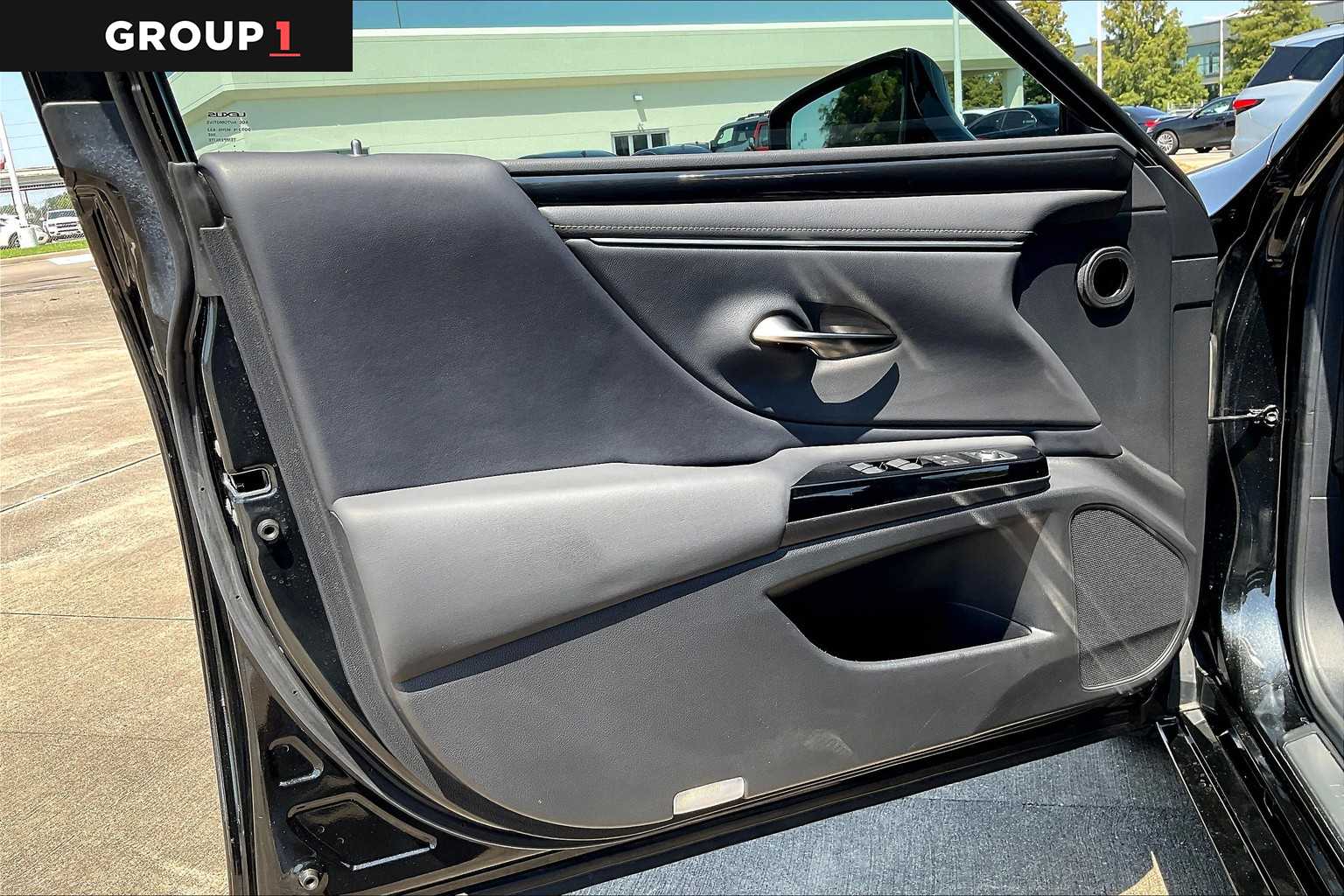 2023 Lexus ES 350 photo 19