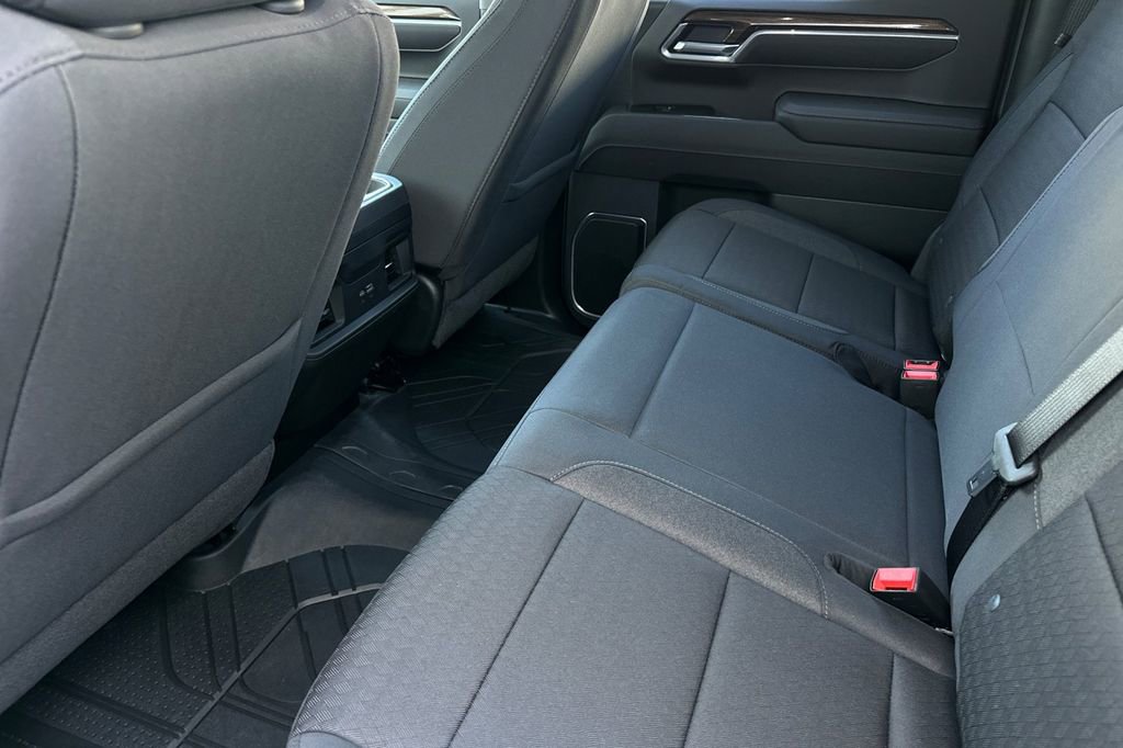 2025 Chevrolet Silverado 1500 photo 13