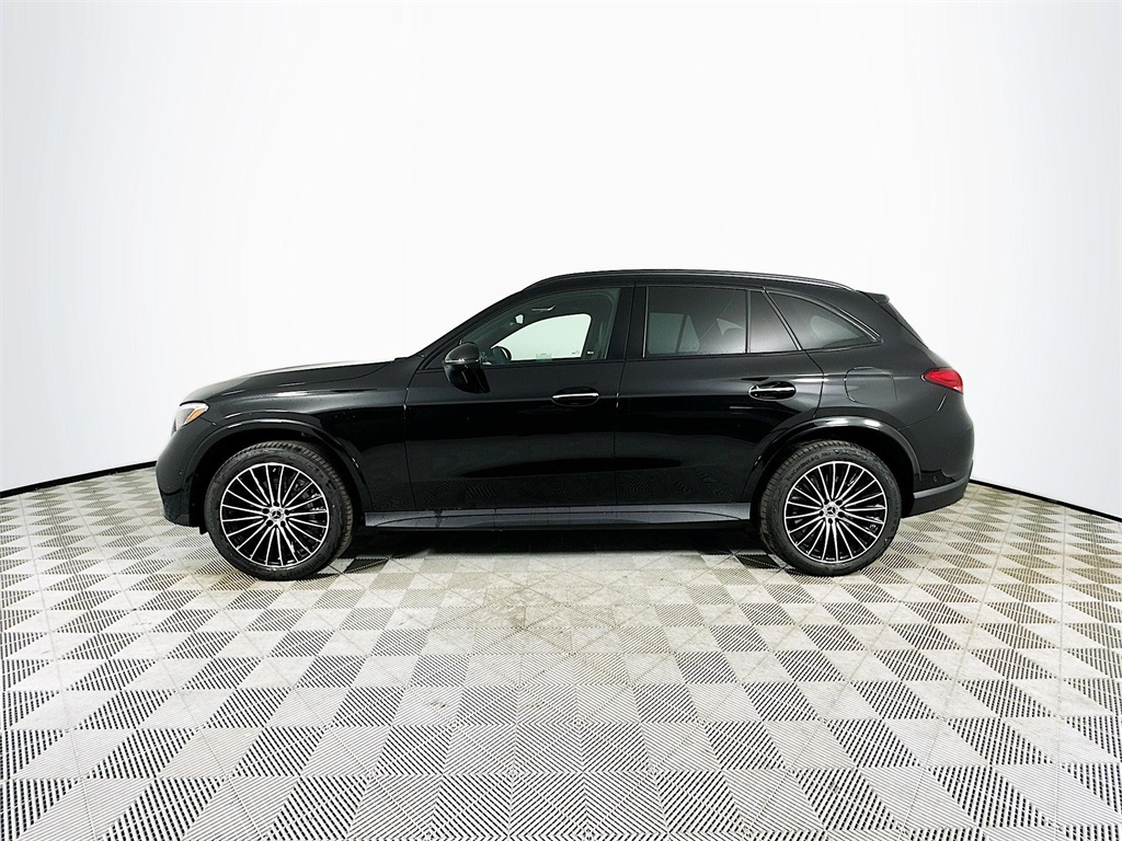 2025 Mercedes Benz GLC 350e 4MATIC photo 4
