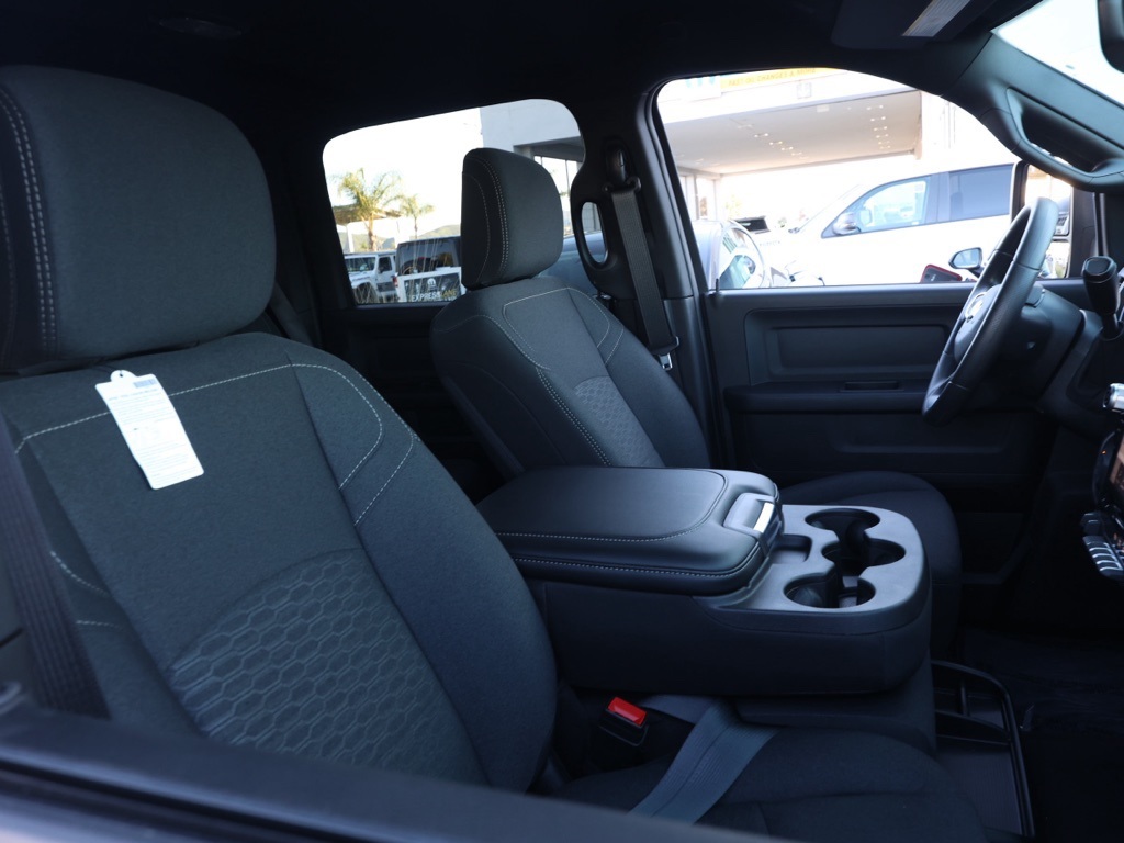 New 2026 Granite Crystal Metallic Clear-Coat Exterior Paint RAM Tradesman image 19