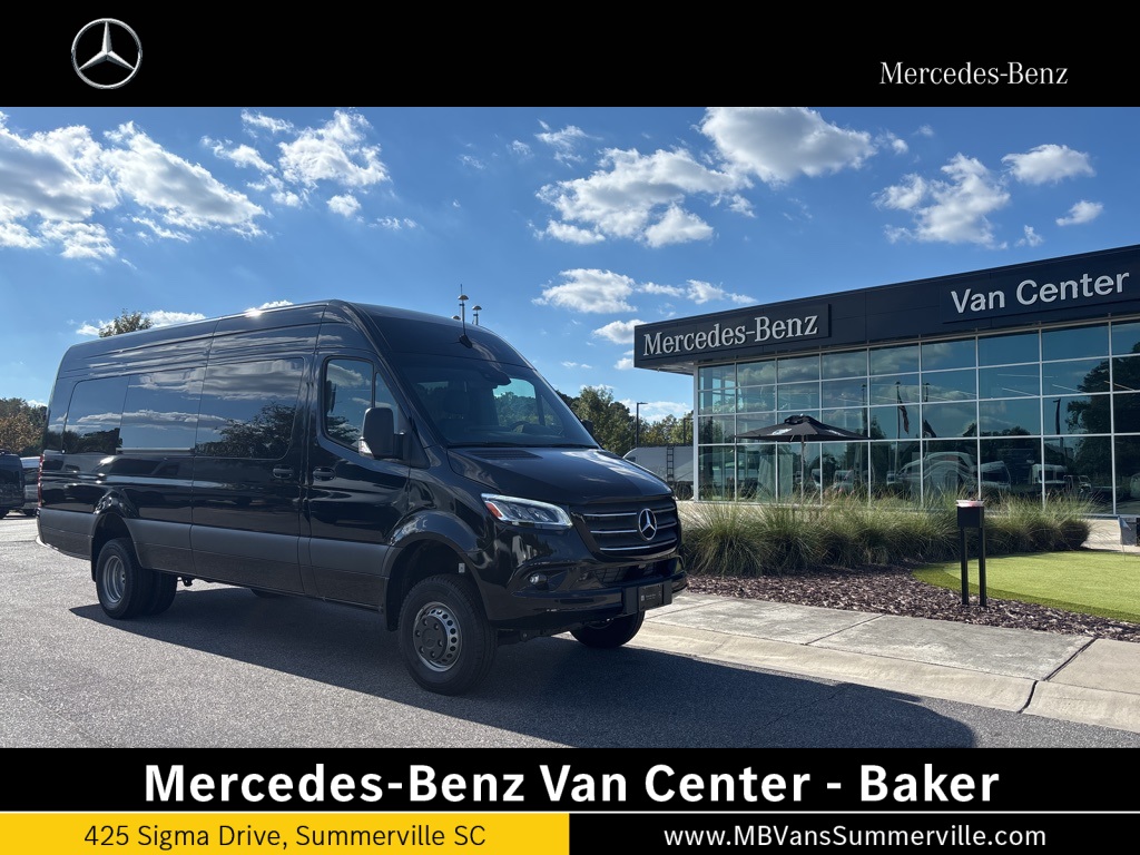 2024 Mercedes-Benz Sprinter Cargo Van Base's photo