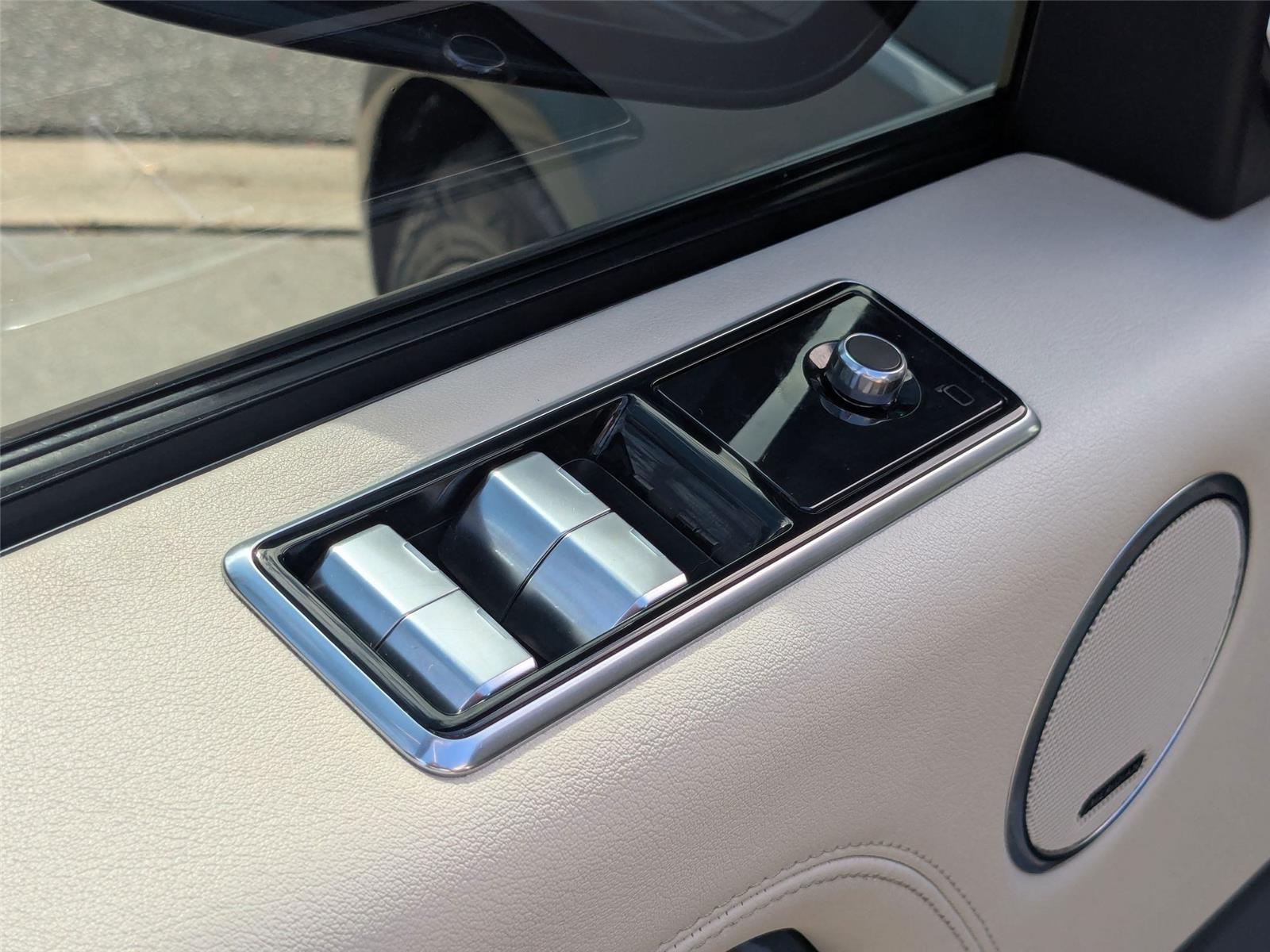 2019 Land Rover Range Rover photo 11