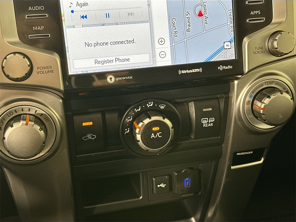 2021 Toyota 4Runner SR5 Premium photo 19