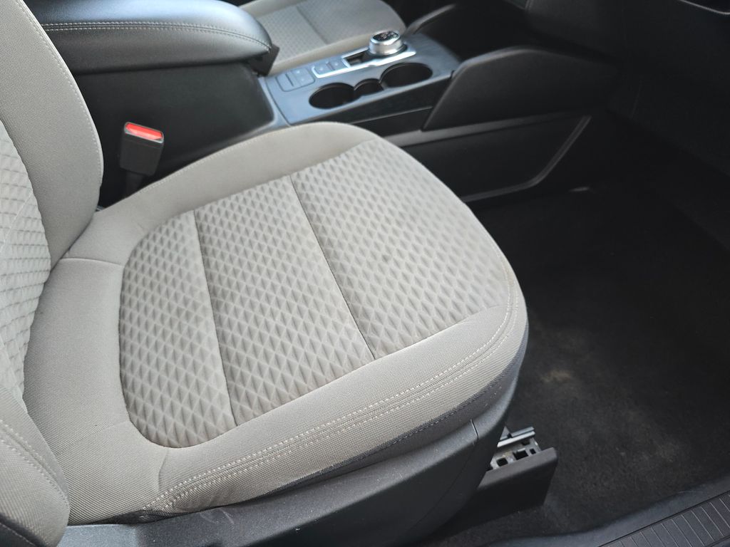 2022 Ford Escape Plug-In Hybrid SE photo 24