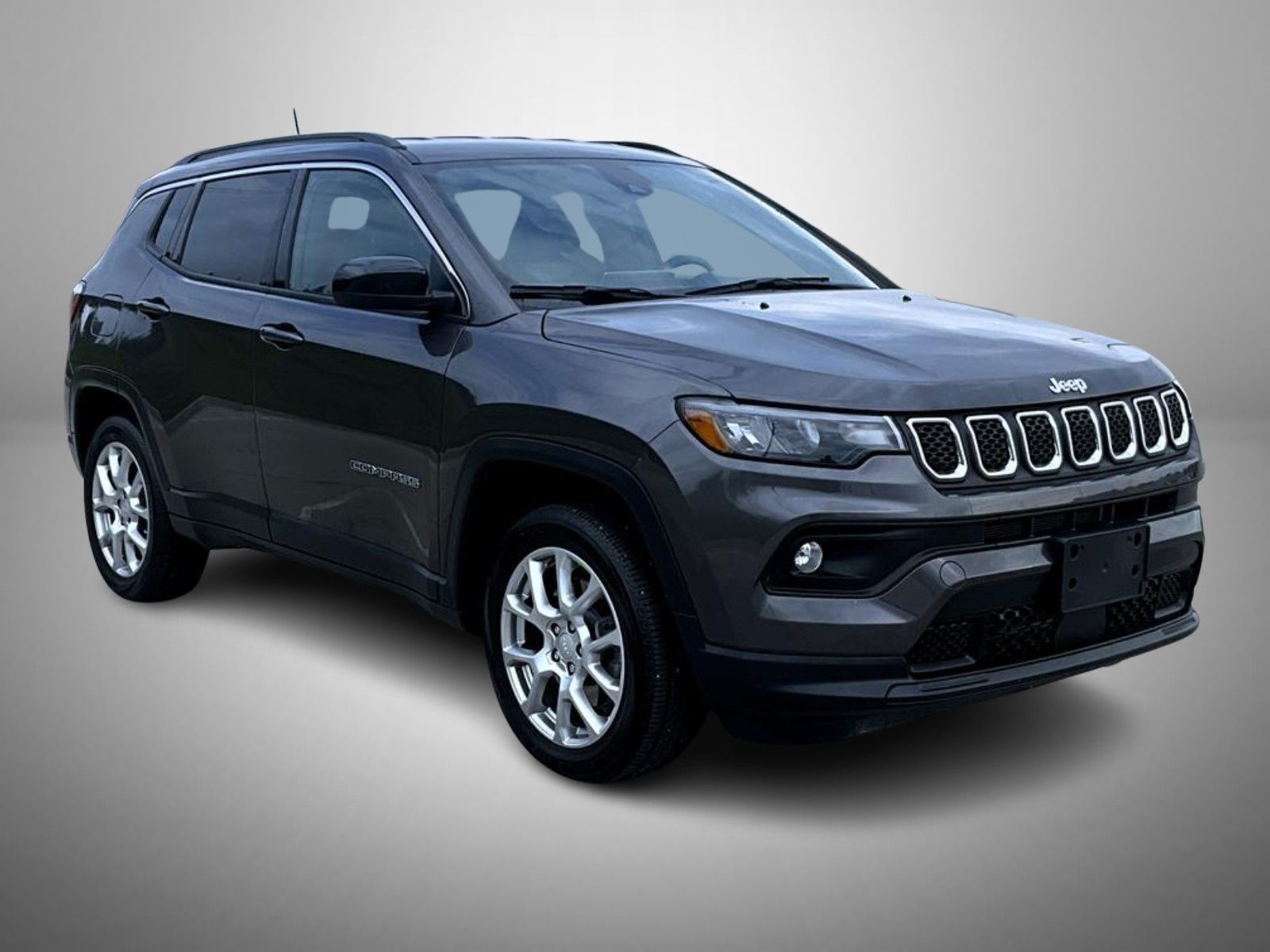 2023 Jeep Compass Latitude Lux photo 3