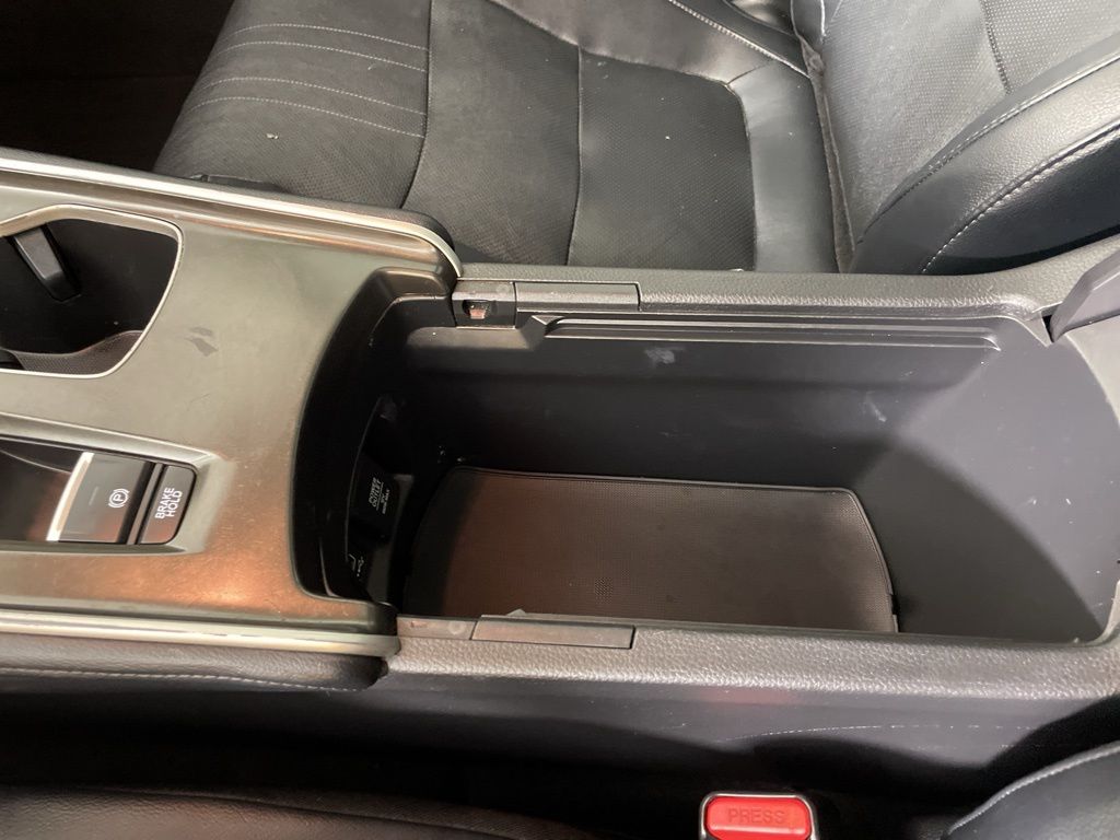 2018 Honda Accord EX-L photo 34