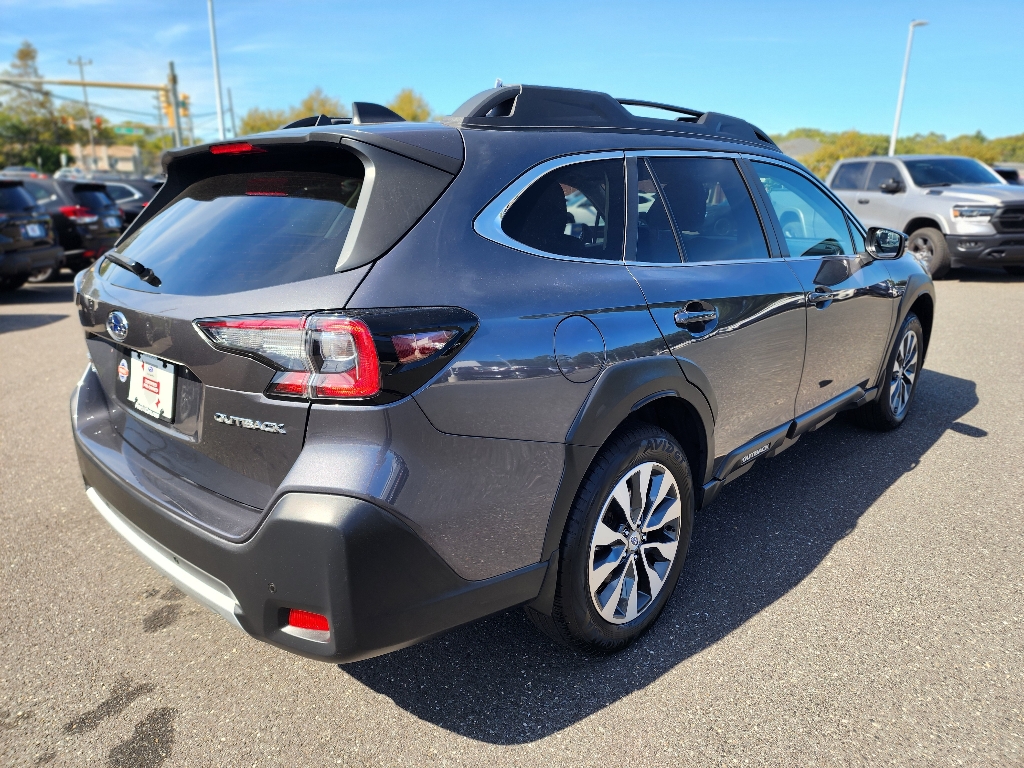 2023 Subaru Outback Limited photo 17