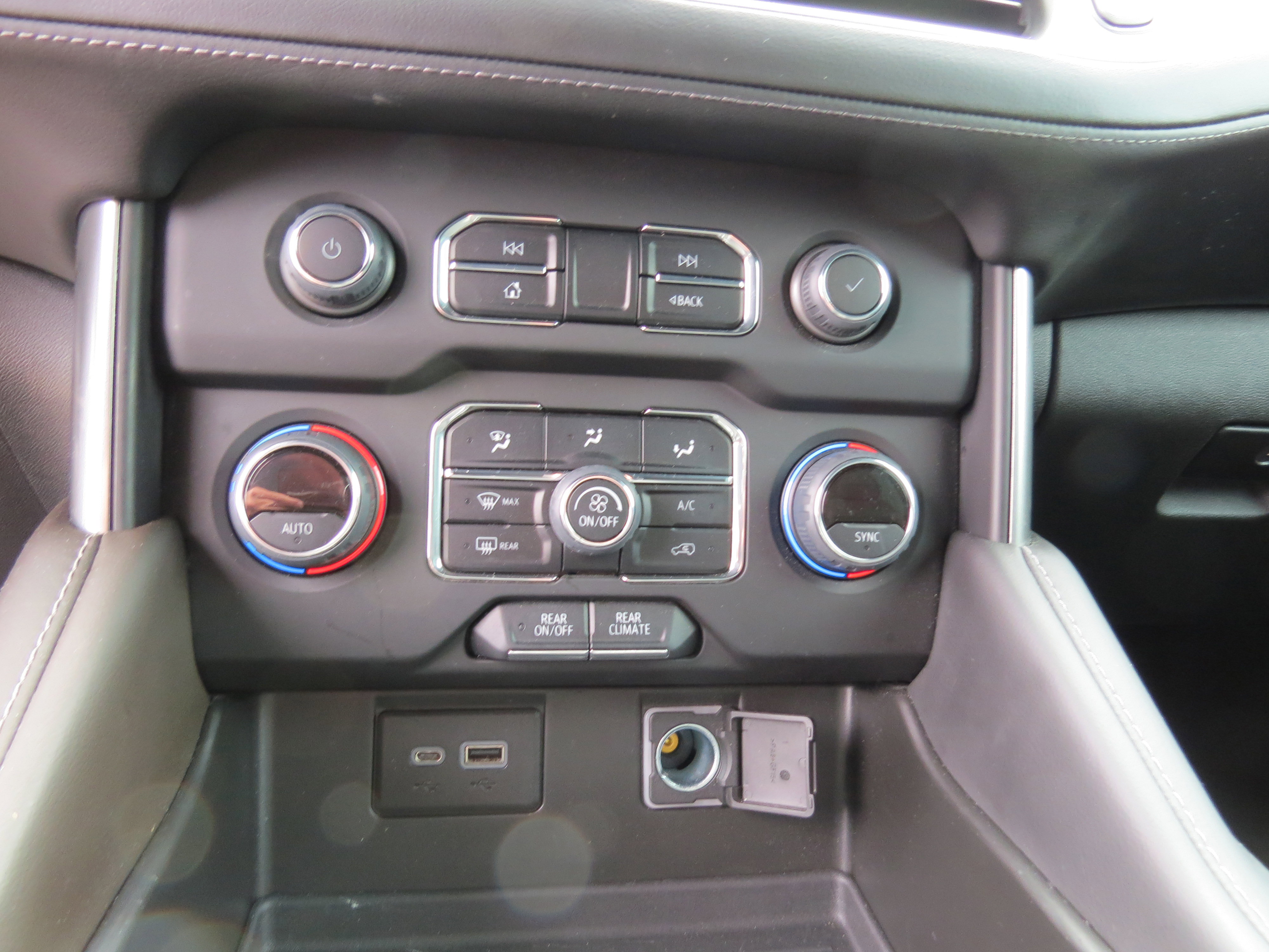 2022 Chevrolet Tahoe LS photo 12