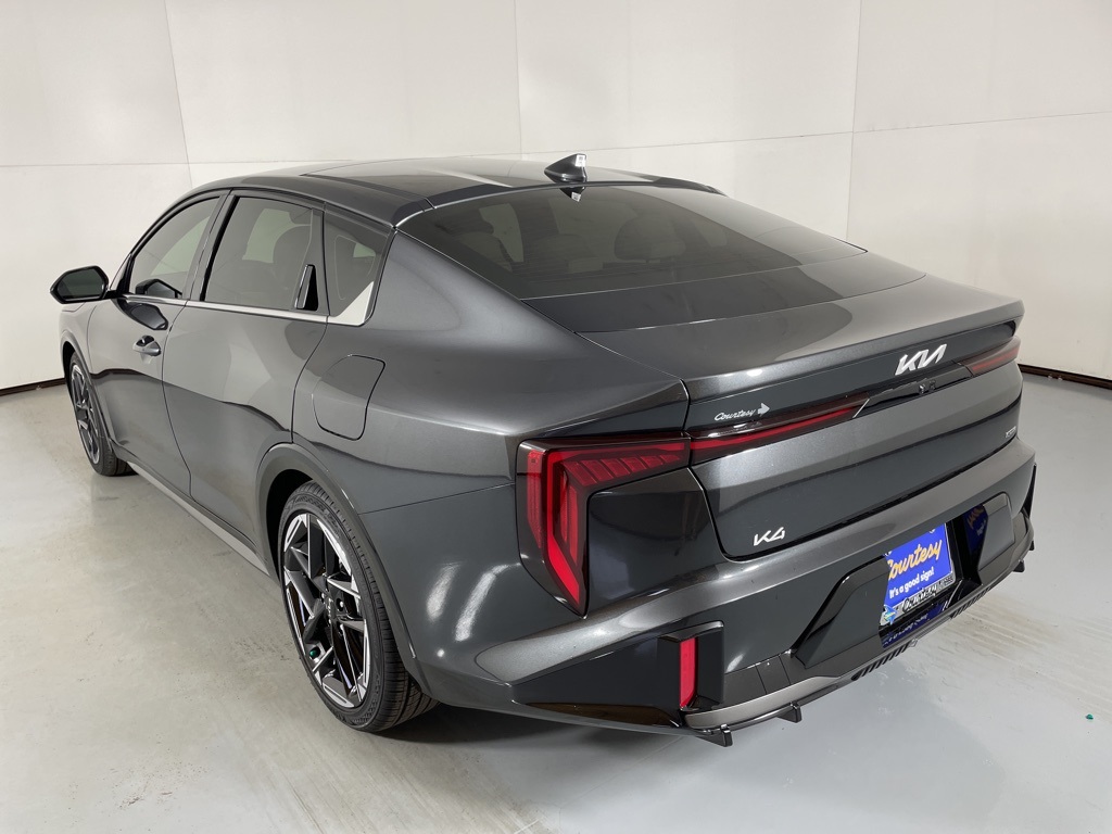 2025 Kia K4 GT-Line photo 4
