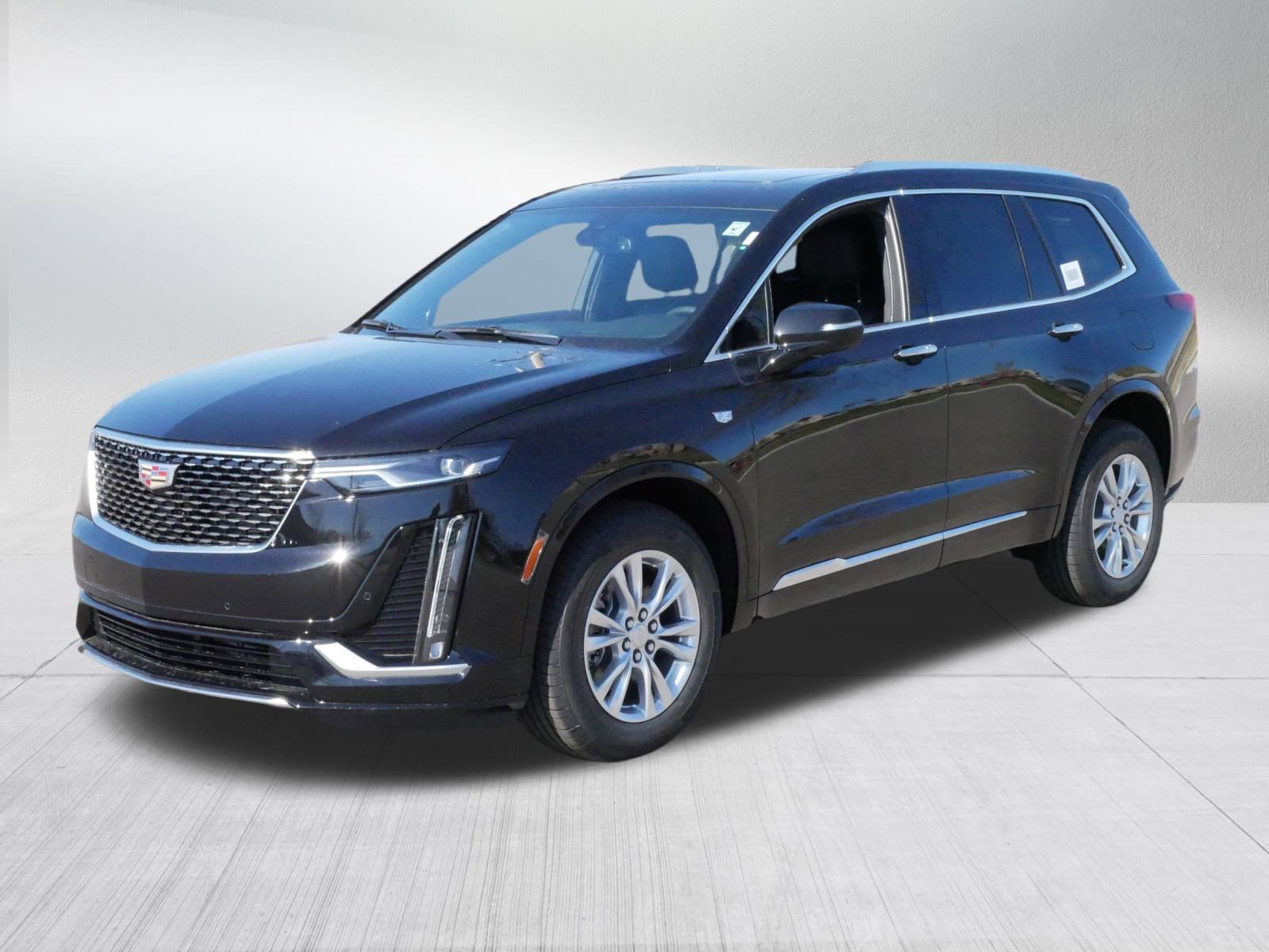 2025 Cadillac XT6 Luxury photo 3